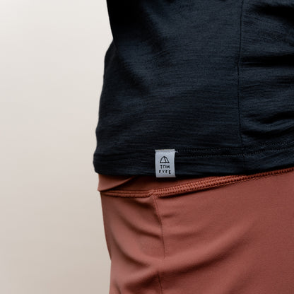 Merino Damen Tank-Top von Tom Fyfe in Anthrazit mit angenähtem Stofflabel mit Logo 