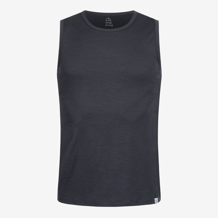 Merino Herren Tank-Top Frontansicht von Tom Fyfe in Anthrazit #farbe_anthrazit