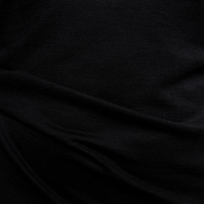 Model mit Merino Damen Tank-Top Nahaufname Stoff von Tom Fyfe in Schwarz 