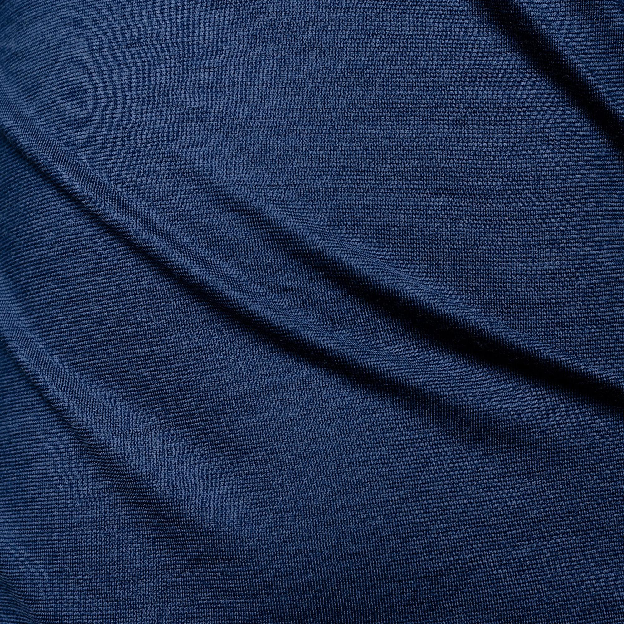 Merino Damen Shirt Nahaufnahme von Tom Fyfe in Marineblau 