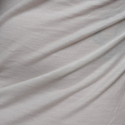 Merino Damen Shirt Nahaufnahme von Tom Fyfe in Weiss 